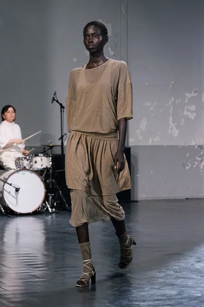 Look 8